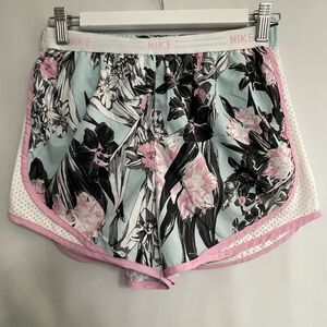 Nike Dri-Fit Women’s Hyper Femme Tempo Running Shorts Lined Floral Tropical Sz S